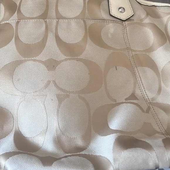 Coach signature bag with detachable straps - Picture 3 of 4